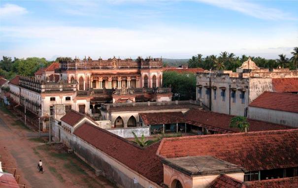 Chettinad mansions filled street view